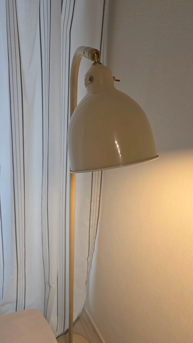IKEA スタンドライト ロードフリーク(ライトベージュ)の写真9枚目