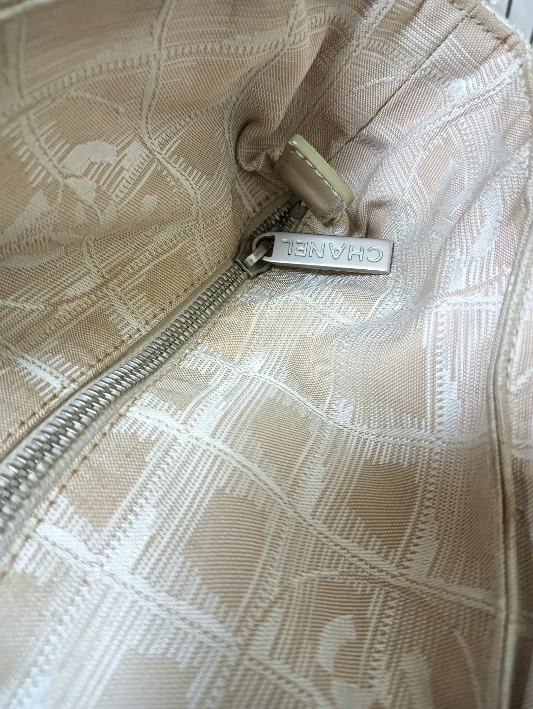 CHANEL シャネル ニュートラベルラインGM トートバッグの写真4枚目
