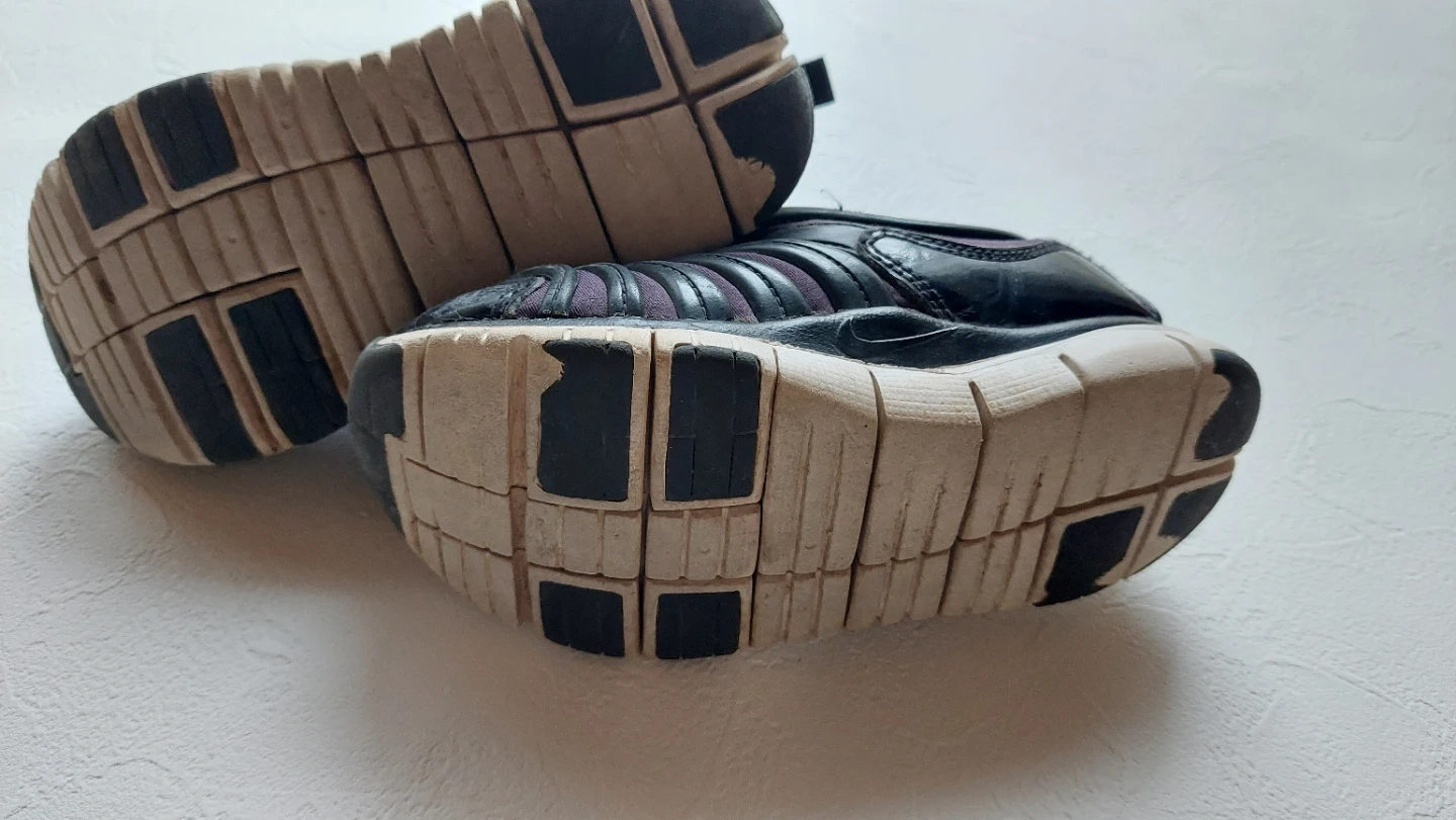 ナイキ ダイナモフリー 18cm パープルの写真4枚目