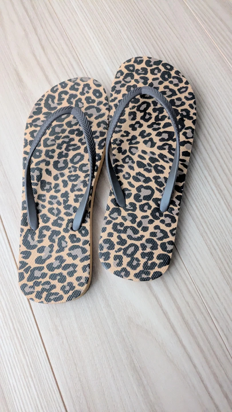 ◇  新品 ビーチサンダル   豹柄