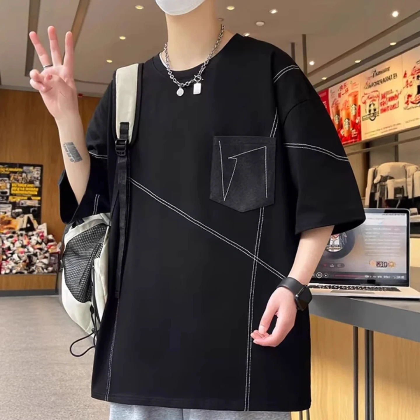 ステッチデザイン 半袖Tシャツ オーバーサイズの写真3枚目