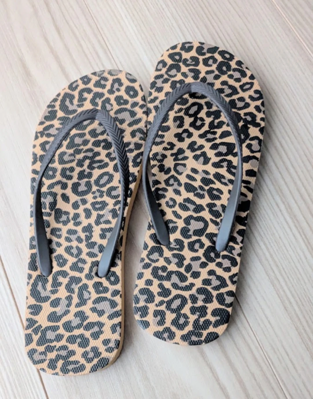 ◇ 新品  ビーチサンダル  豹柄