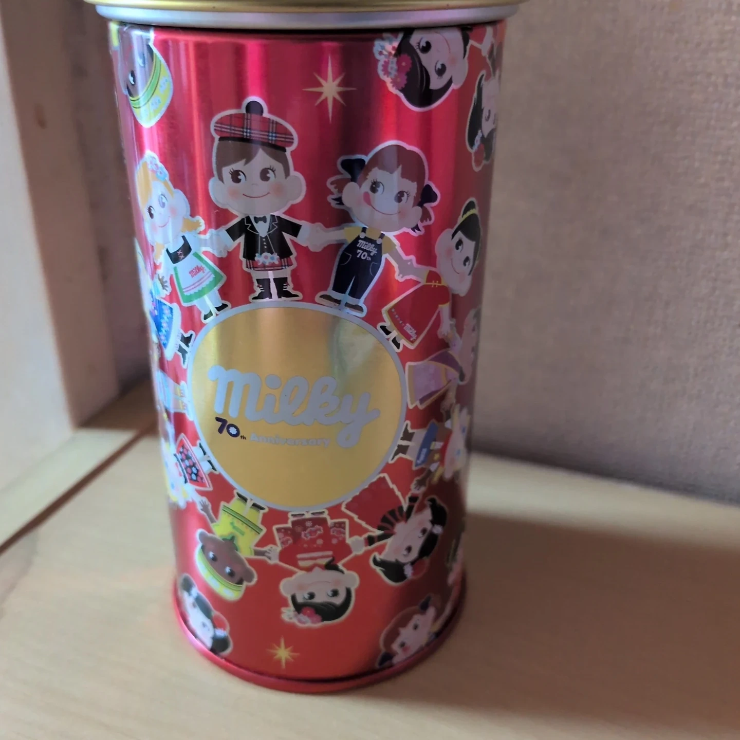 ペコちゃん缶貯金箱の写真3枚目