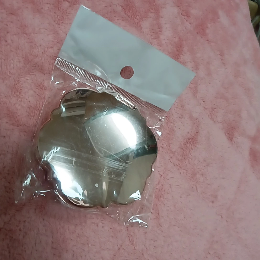 ローズモチーフ コンパクトミラーの写真2枚目