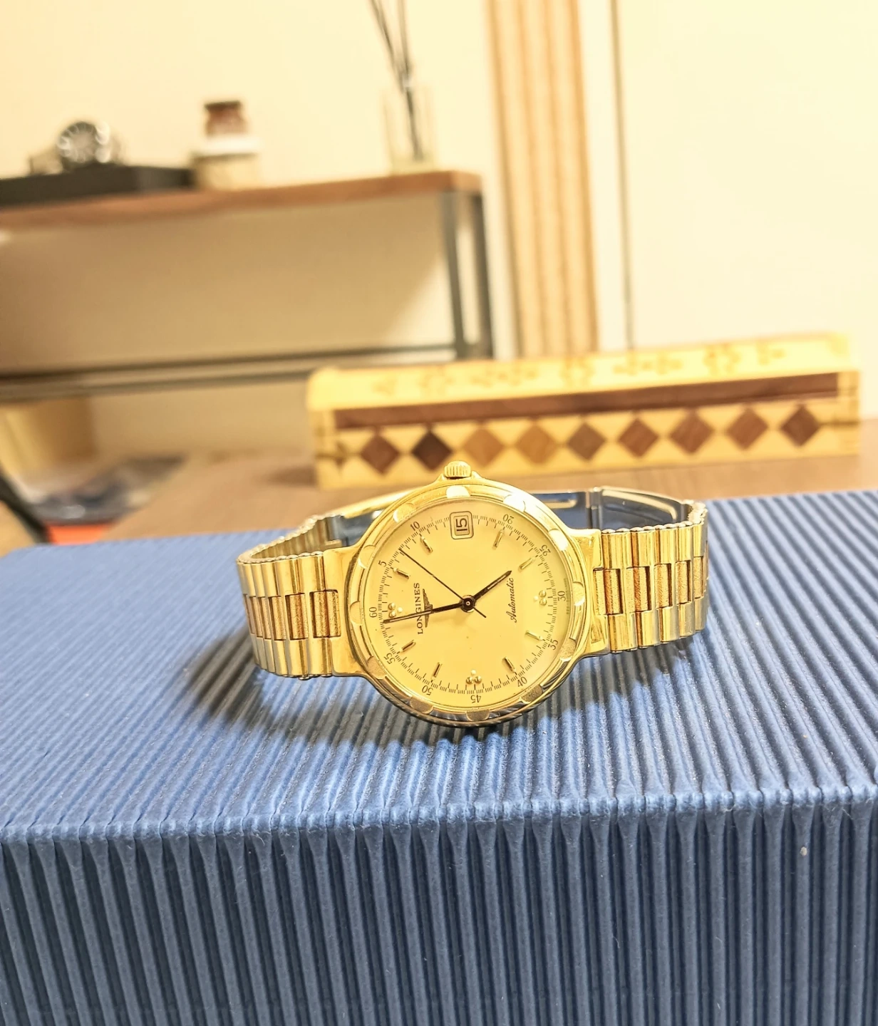 非常に稀少品。LONGINES ラスベガス 名機Cal990.1搭載 自動巻きデイト 腕時計の写真2枚目