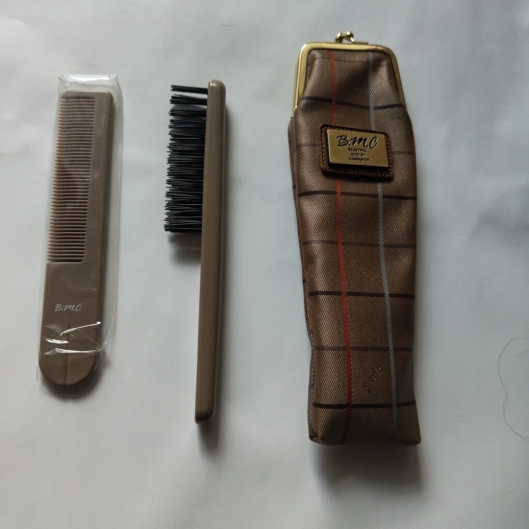 B.M.C ヘアケアセット 櫛 ブラシ ケース付き