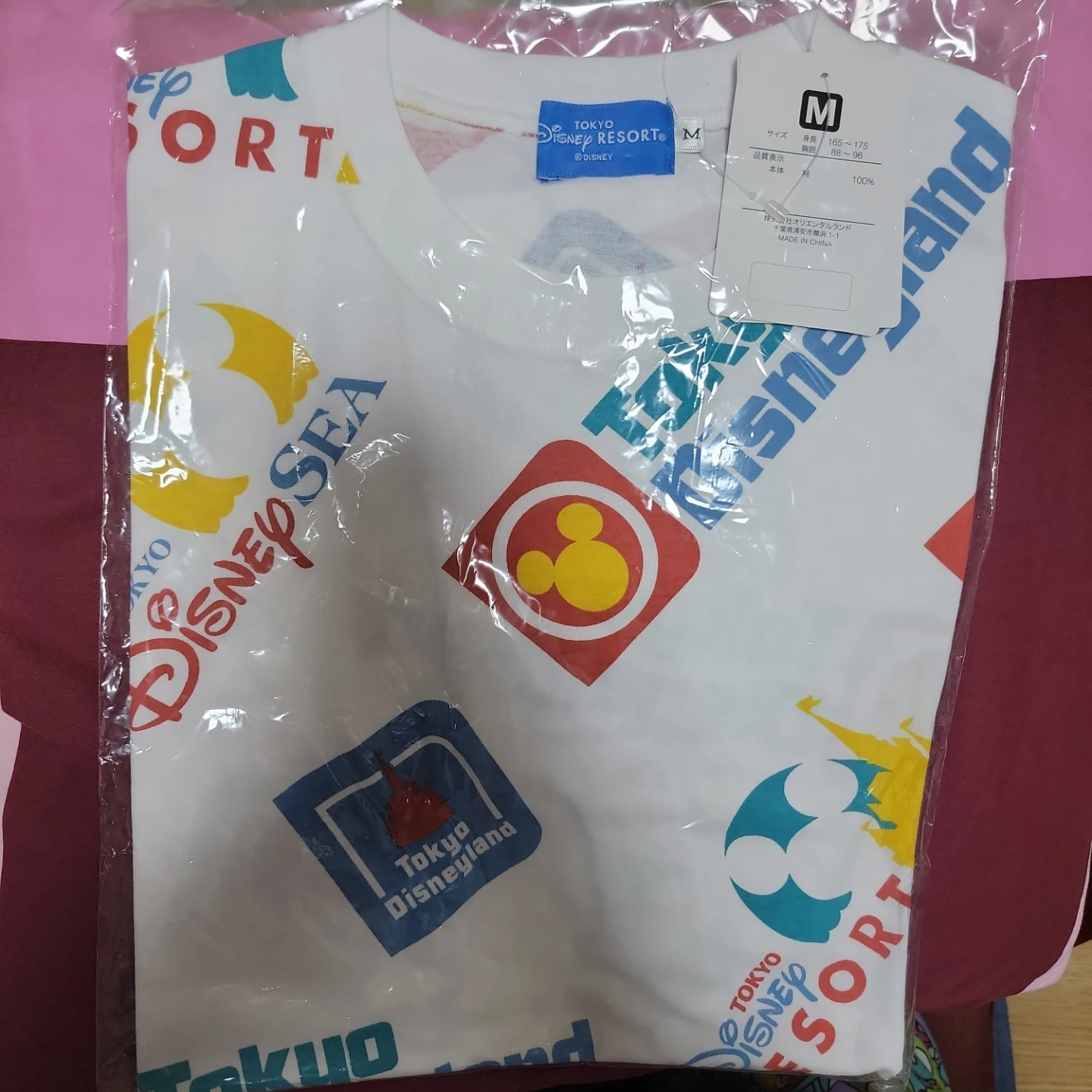 【新品未使用】東京ディズニーリゾート Tシャツ 総柄 Mサイズ