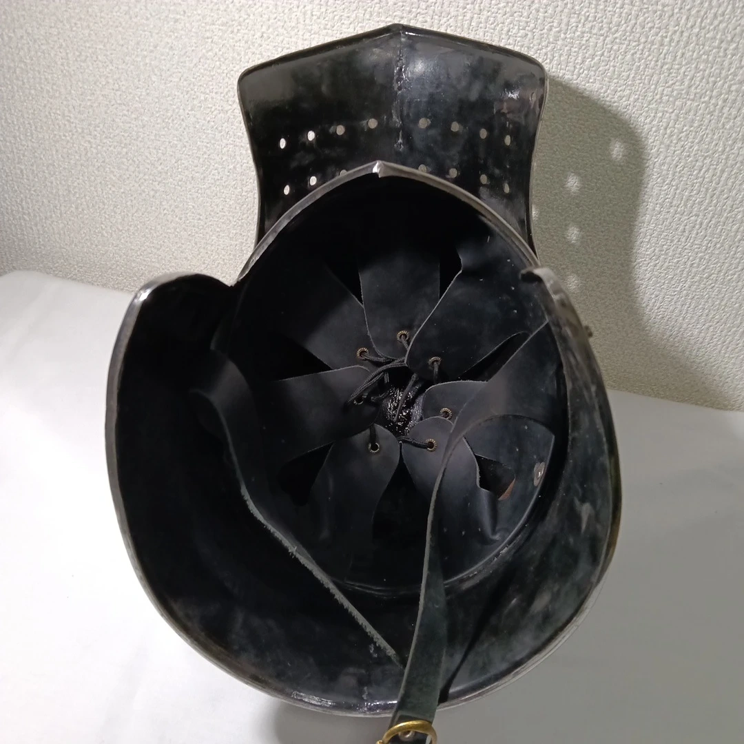 西洋甲冑 レプリカ ヘルメットの写真4枚目