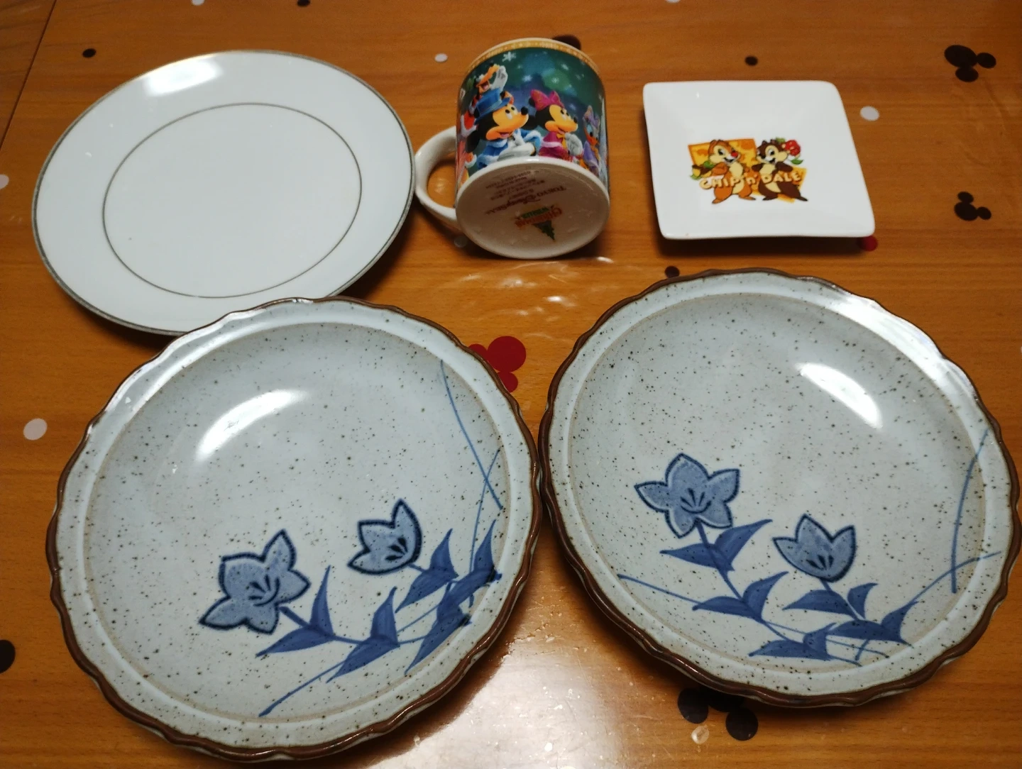 ノリタケ でプレート他 食器セット ディズニーコップの写真2枚目