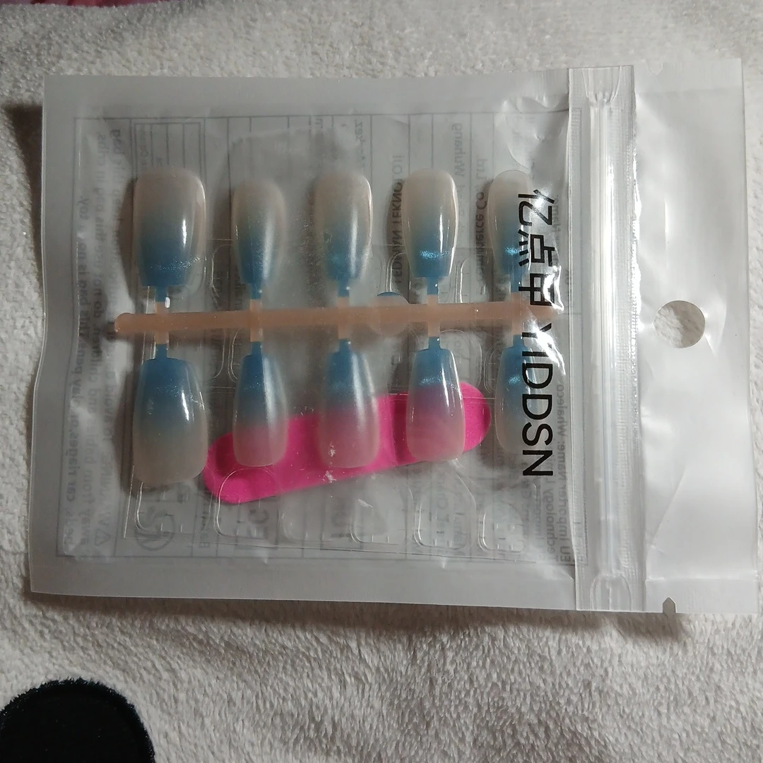 💗新品ネイルチップ ブルー グラデーション