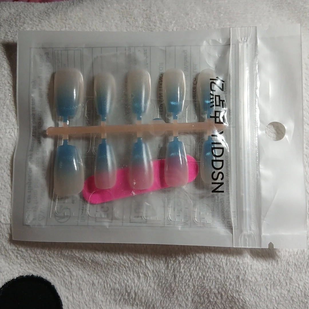 💗新品ネイルチップ ブルー グラデーション