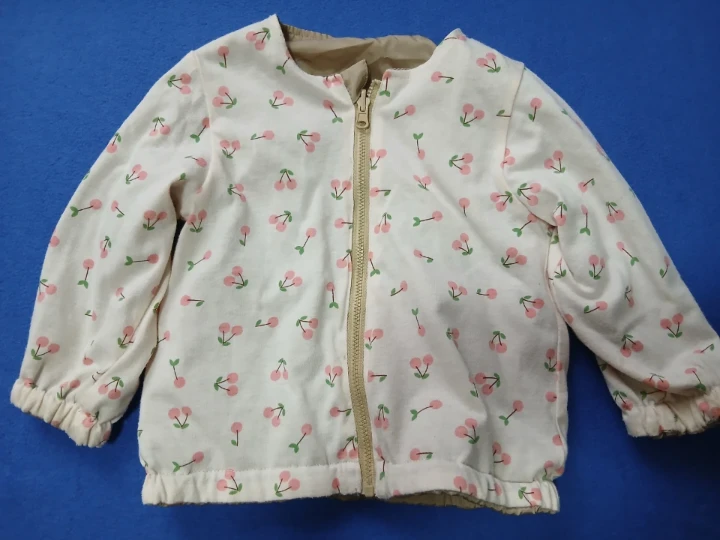 リバーシブルジャケット 90cm さくらんぼ柄