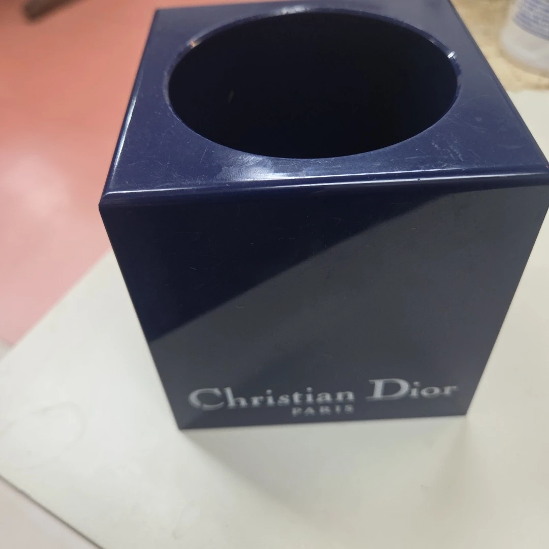 クリスチャンディオール ペン立て