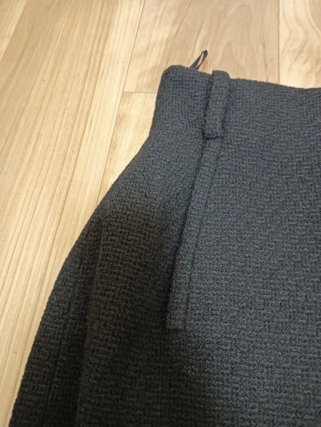 美品。CHANEL シャネル CCココ3連ボタン付き スカートの写真4枚目