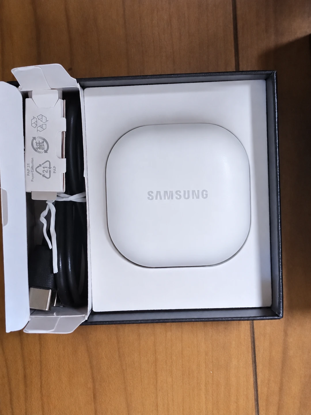 Galaxy Buds2 Pro ホワイト 完動品 付属品ありの写真2枚目