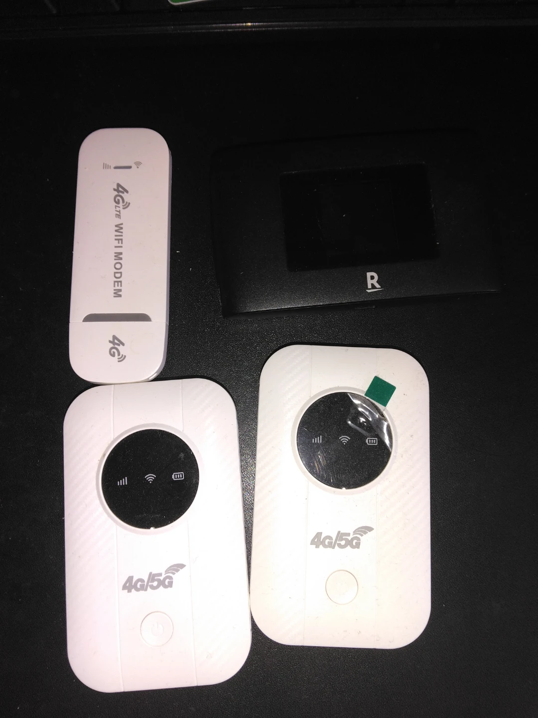 モバイルWiFiルーター 4台セットの写真3枚目