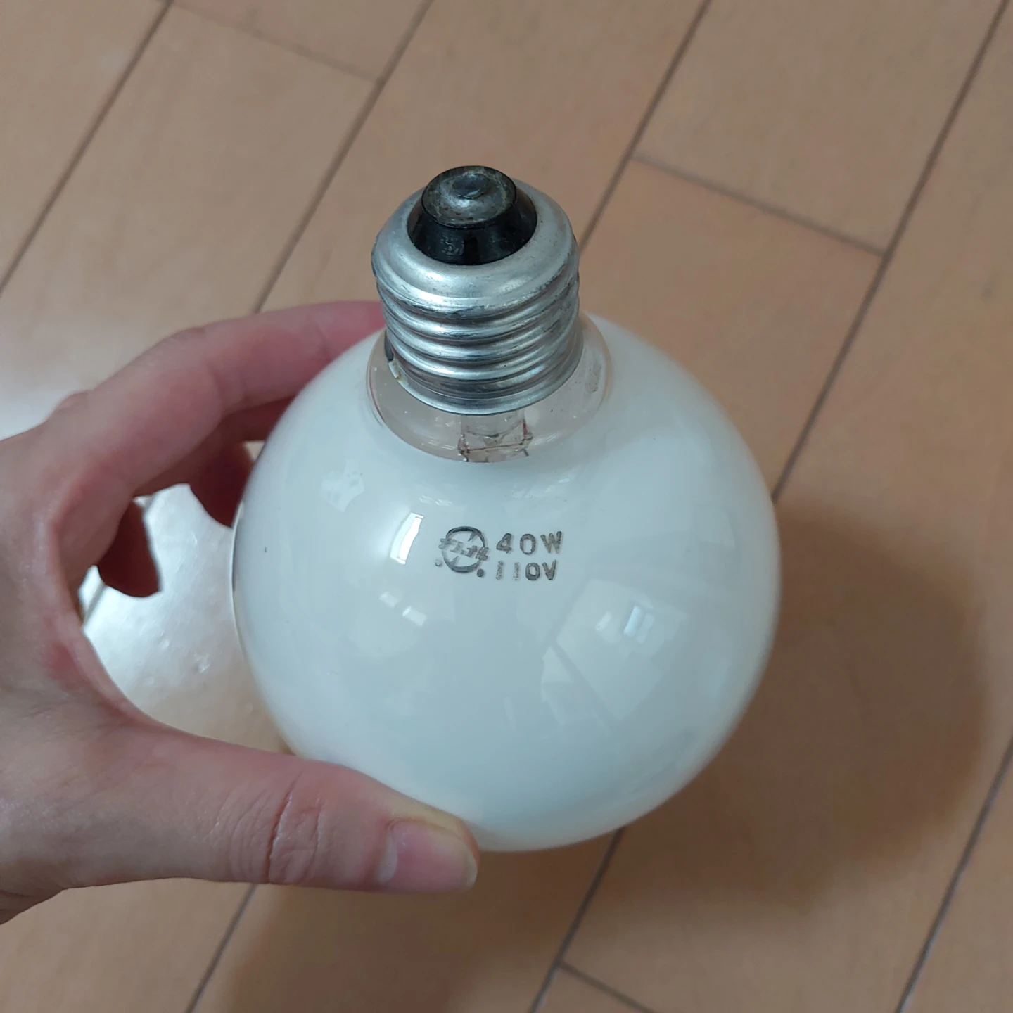 パナソニック パルックボール 100形 電球色　プラスおまけちきの写真6枚目