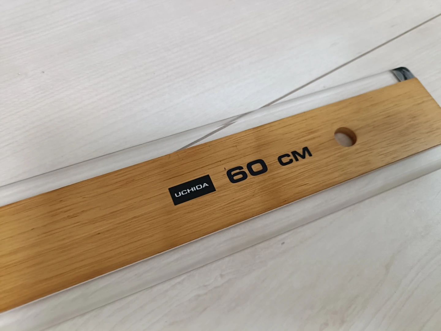 【ウチダ】T型定規 60cm 両縁透明 ケース付き(記名消してます)の写真2枚目
