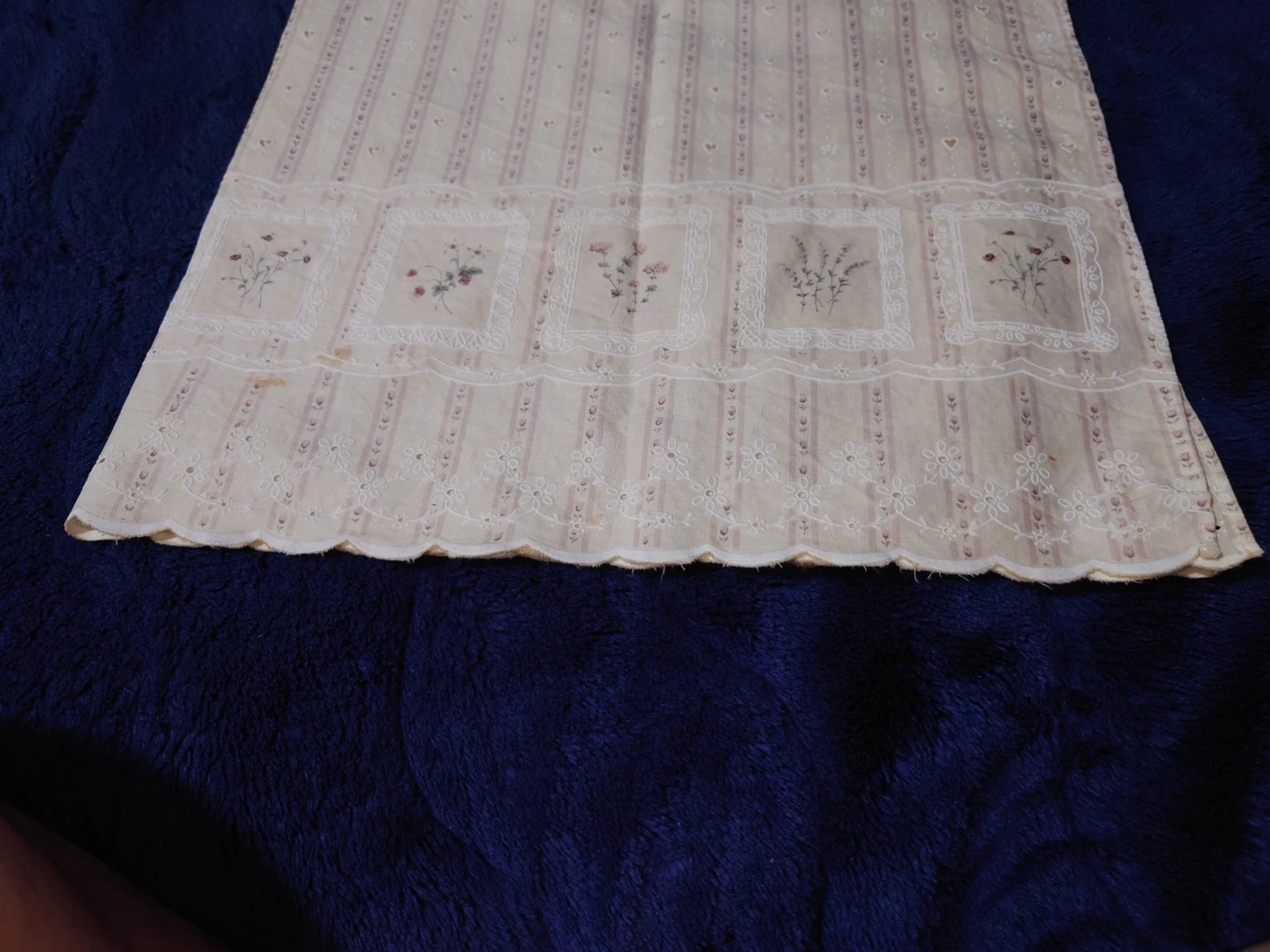 花柄刺繍 レース カフェカーテン ナチュラルの写真4枚目