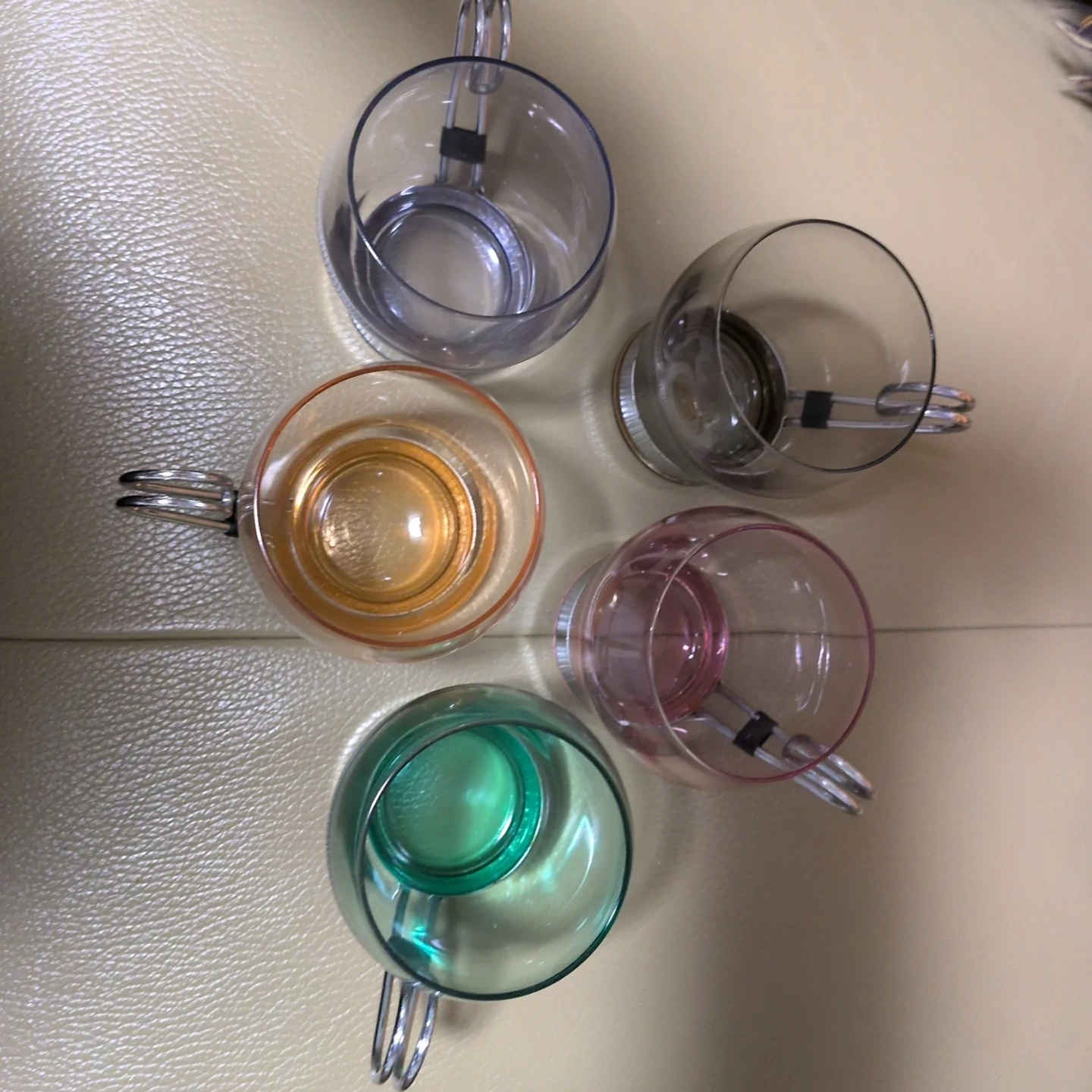 カラフルなガラスカップ 5個セットの写真3枚目