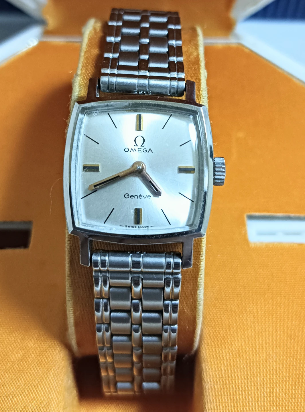 美品。OMEGA オメガ ジュネーブ 手巻き式 スクエア 腕時計の写真5枚目