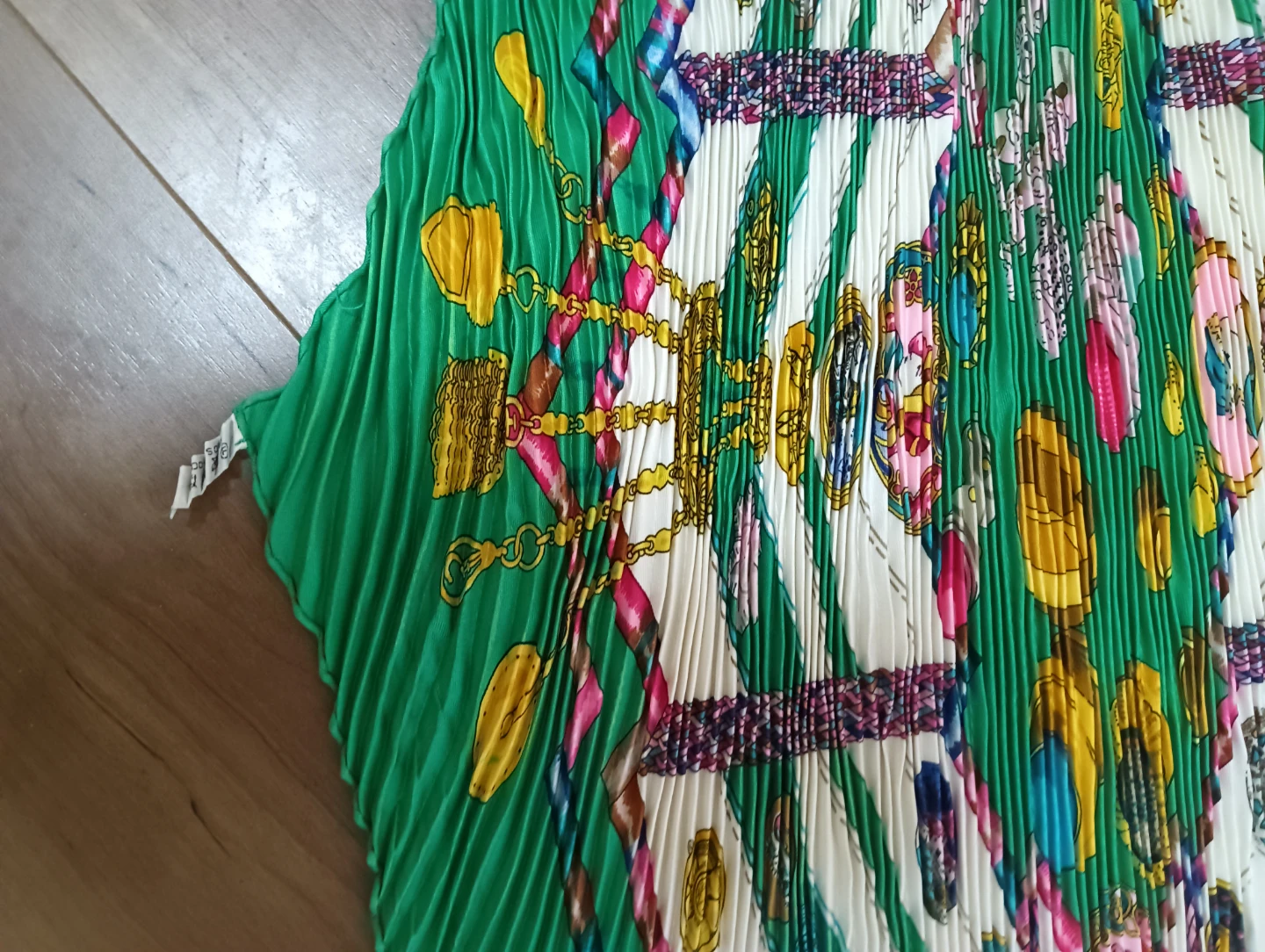 美品。HERMES エルメス プリーツカレ お針子さんの写真8枚目