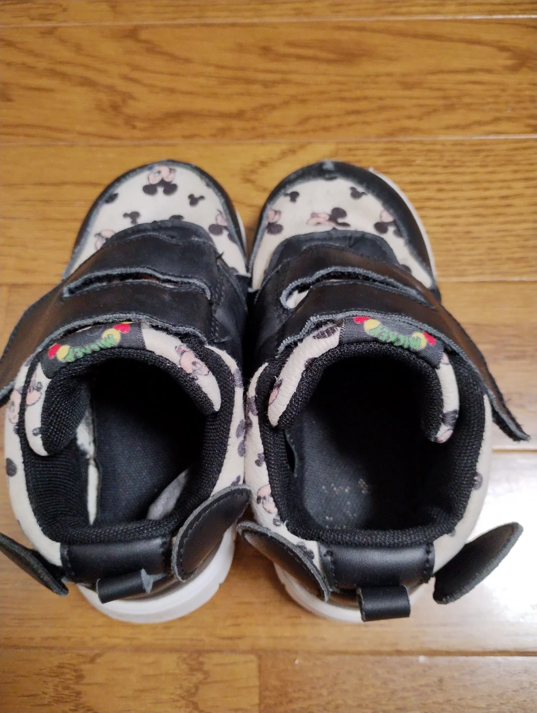 17cm ミッキーマウス キッズスニーカーの写真3枚目