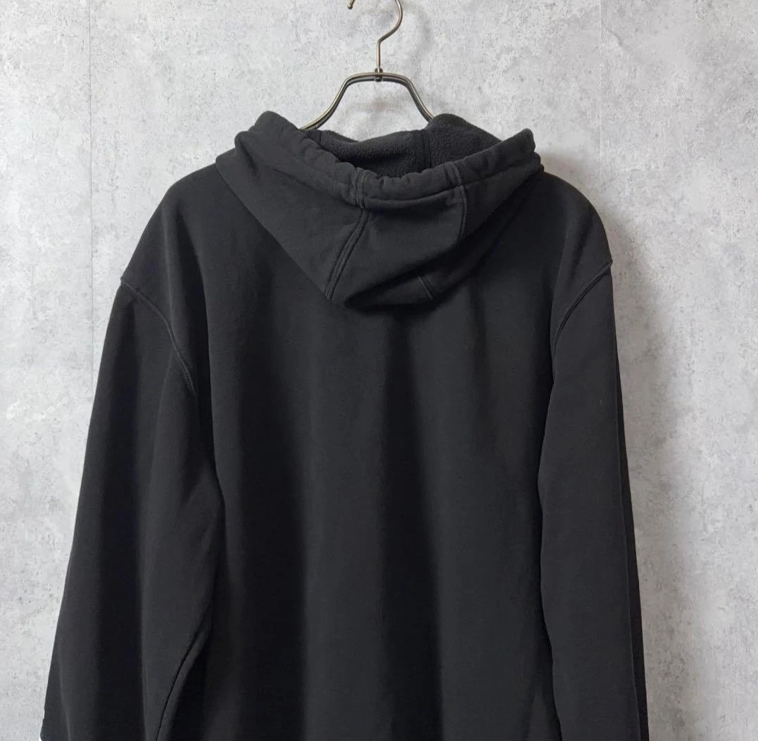 Carhartt パーカー ブラック 袖ロゴ XLの写真8枚目