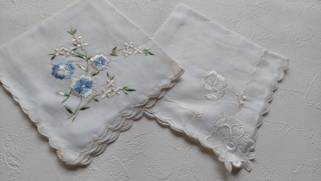 花刺繍ハンカチ 2枚セット