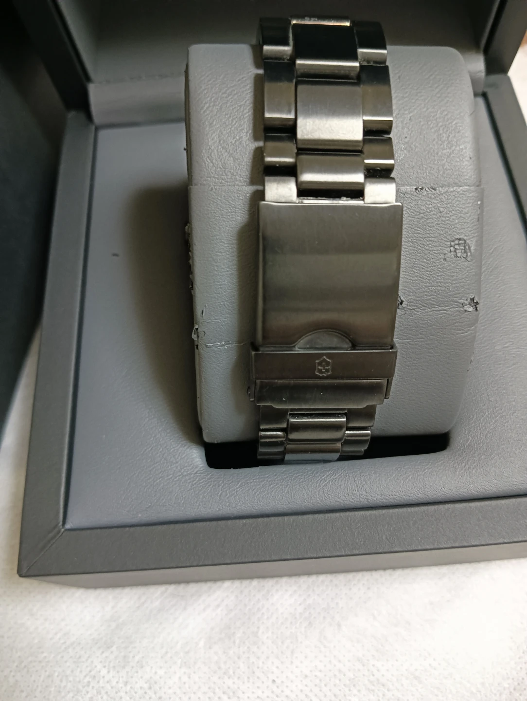 未使用近い美品。VICTORINOX マーベリック ブラックエディション クロノグラフ 腕時計の写真5枚目