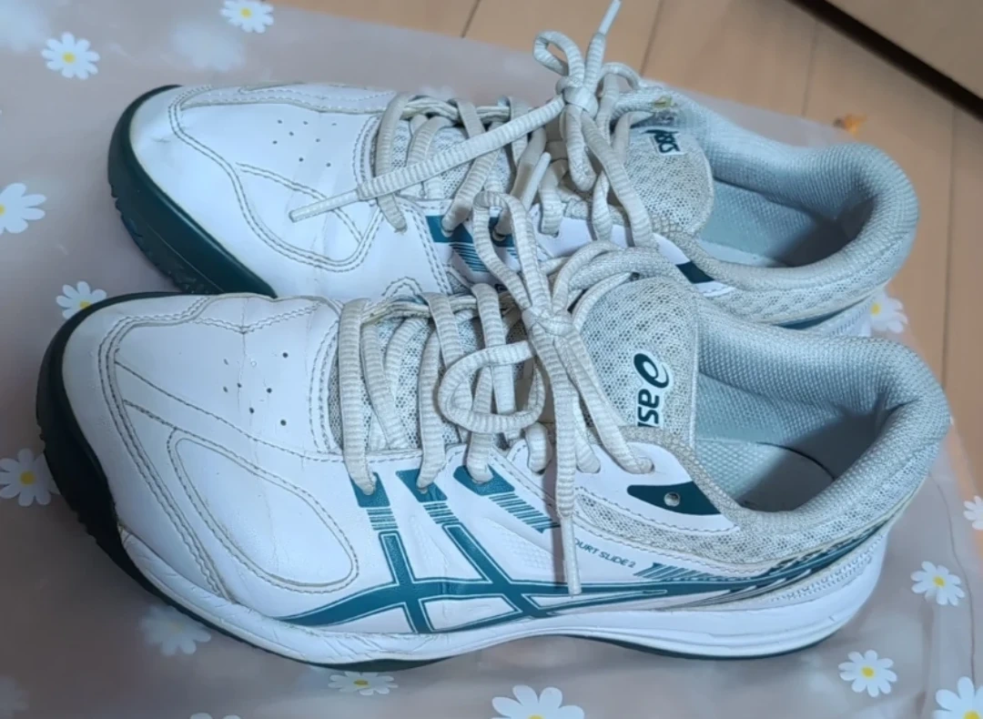アシックス テニスシューズ24cm