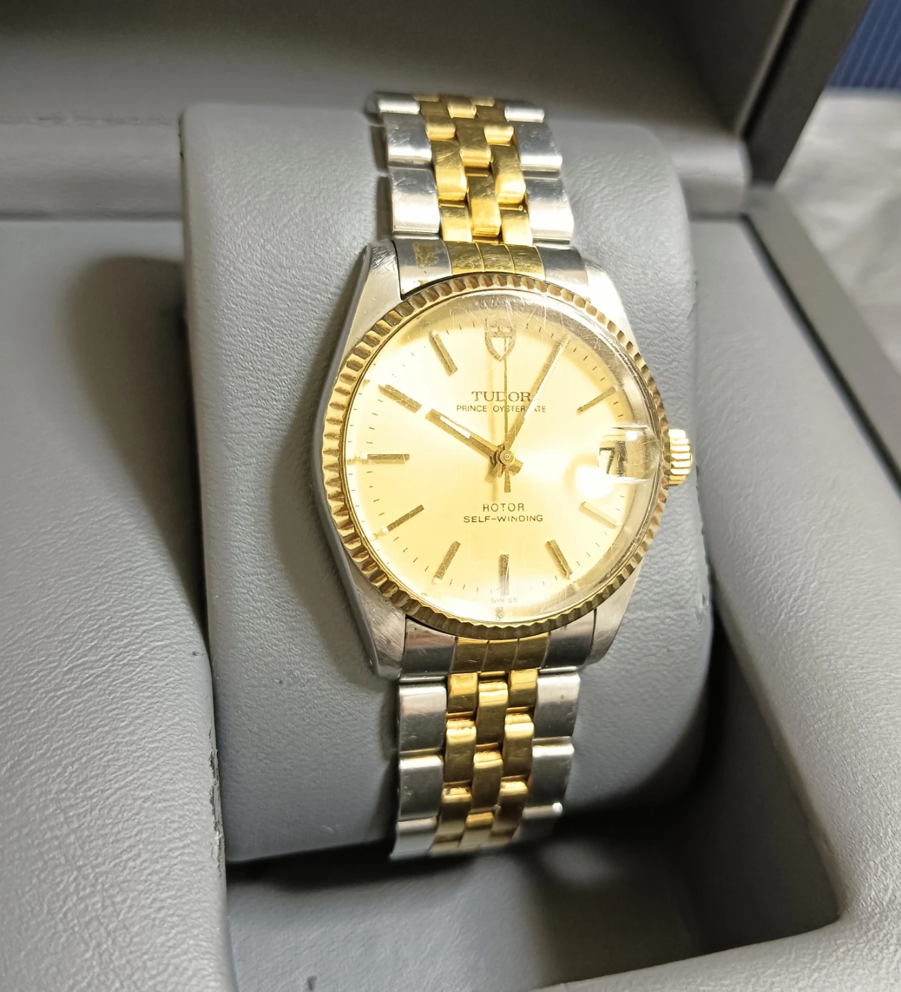 オーバーホール済み。TUDOR プリンスオイスターデイト K18金YGベゼル & コンビGPブレス 自動巻き 腕時計の写真9枚目