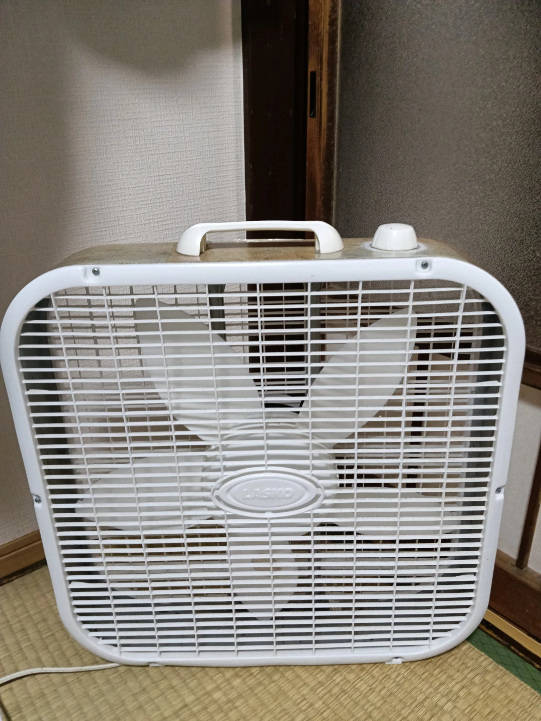 【ジャンク　オブジェ用】LASKO 扇風機　四角