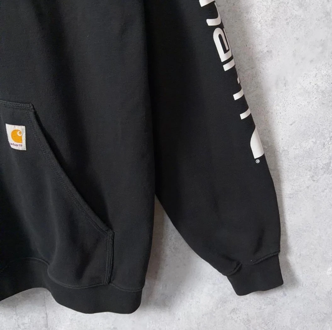Carhartt パーカー ブラック 袖ロゴ XLの写真4枚目