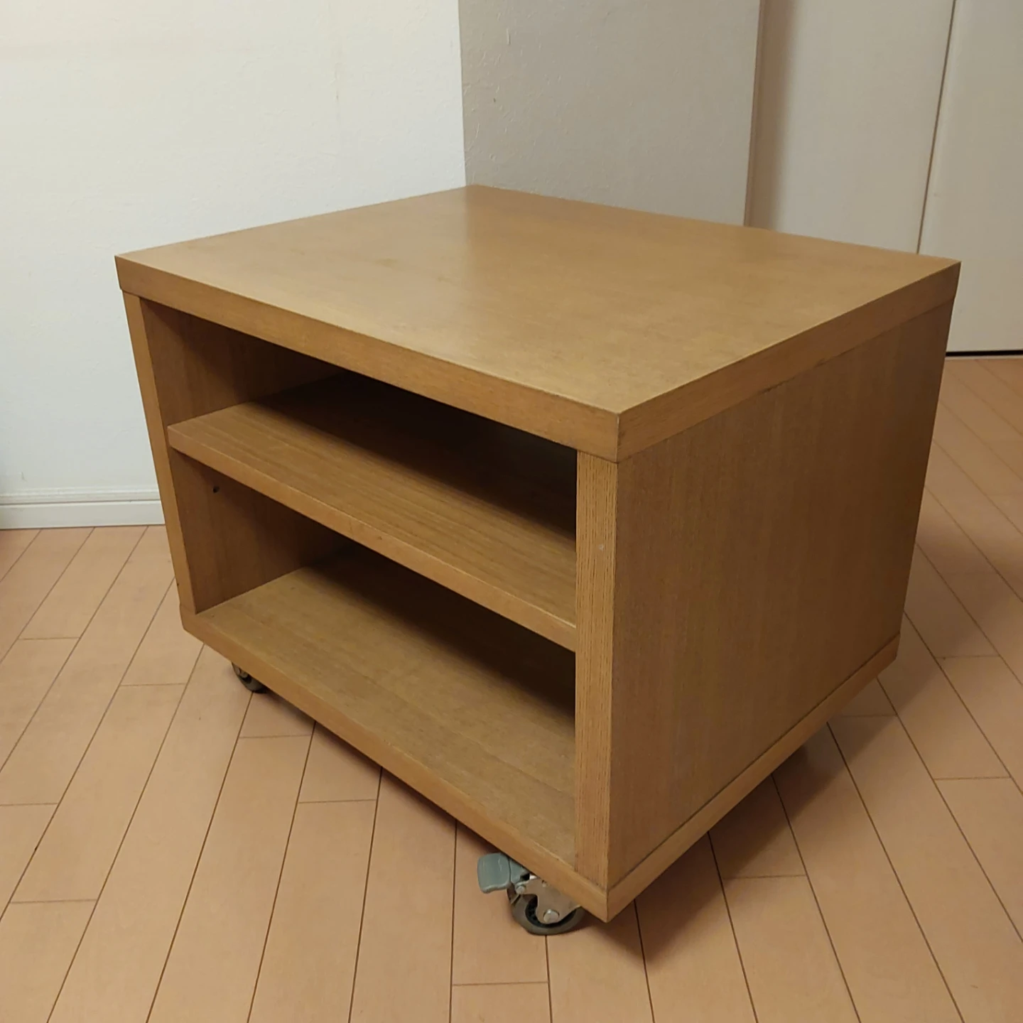 木製収納ワゴン キャスター付き　テレビボード　チェストの写真3枚目