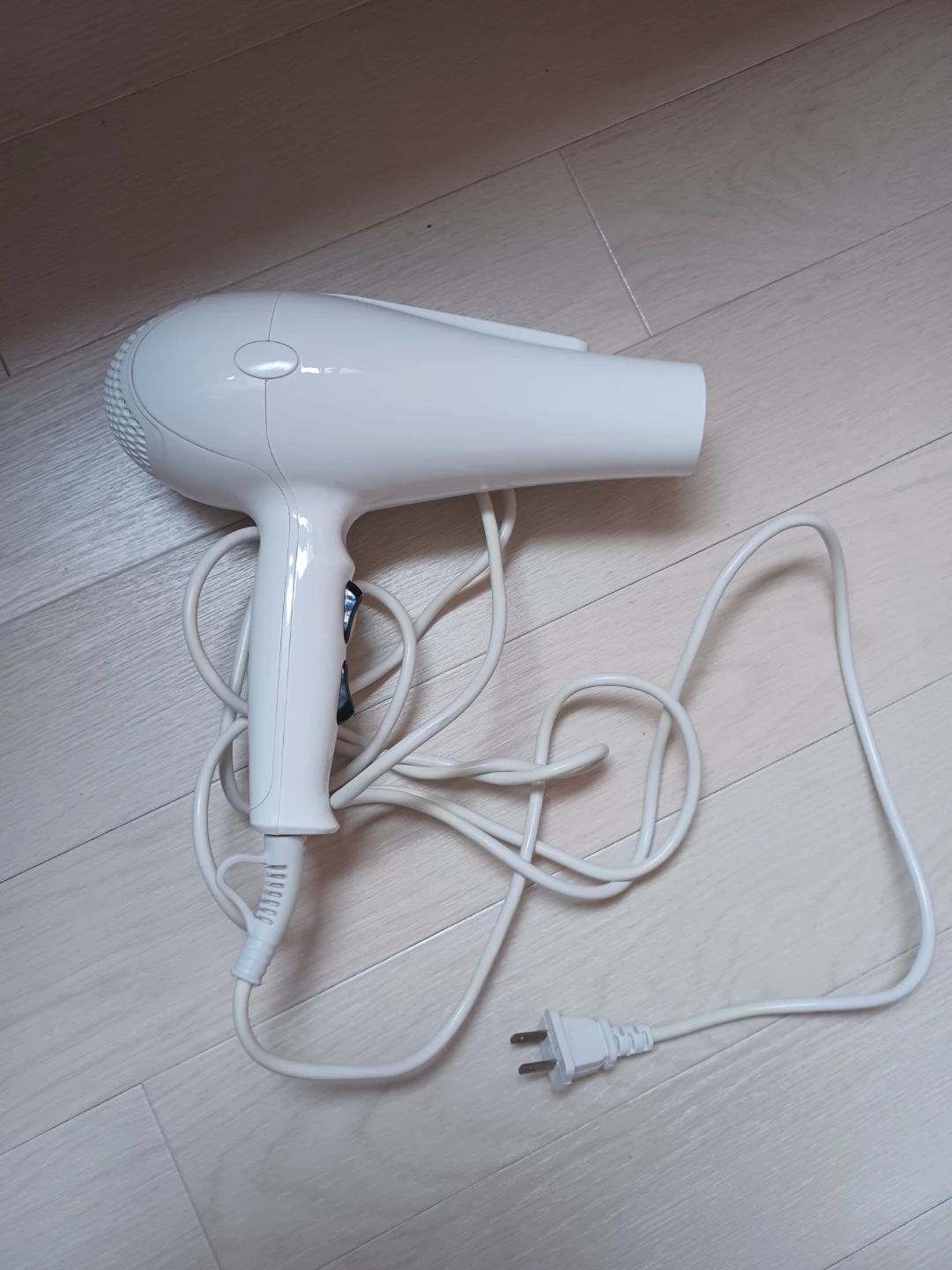 ハピネス ヘアドライヤー HD-550Pro 白の写真2枚目