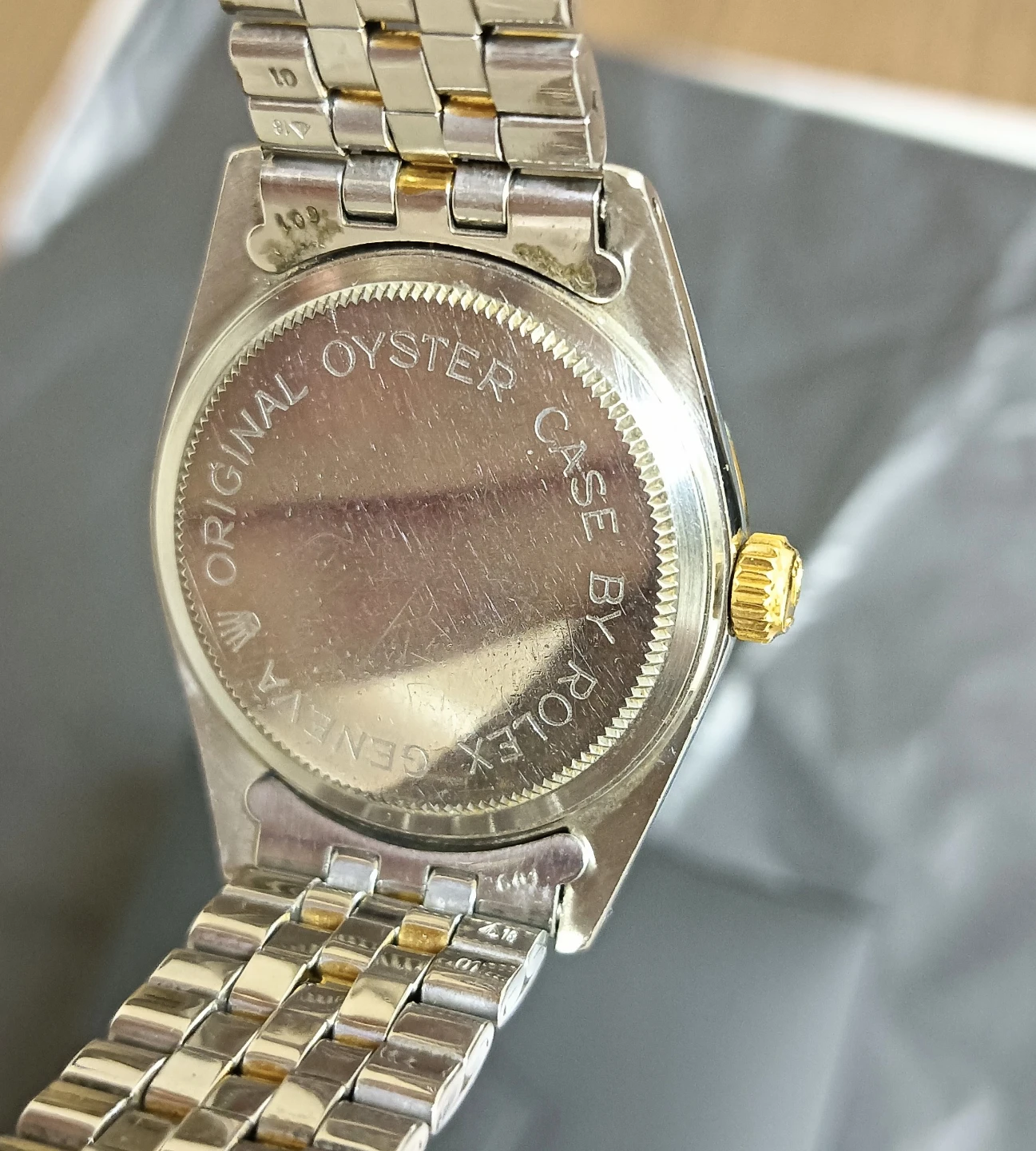 オーバーホール済み。TUDOR プリンスオイスターデイト K18金YGベゼル & コンビGPブレス 自動巻き 腕時計の写真10枚目