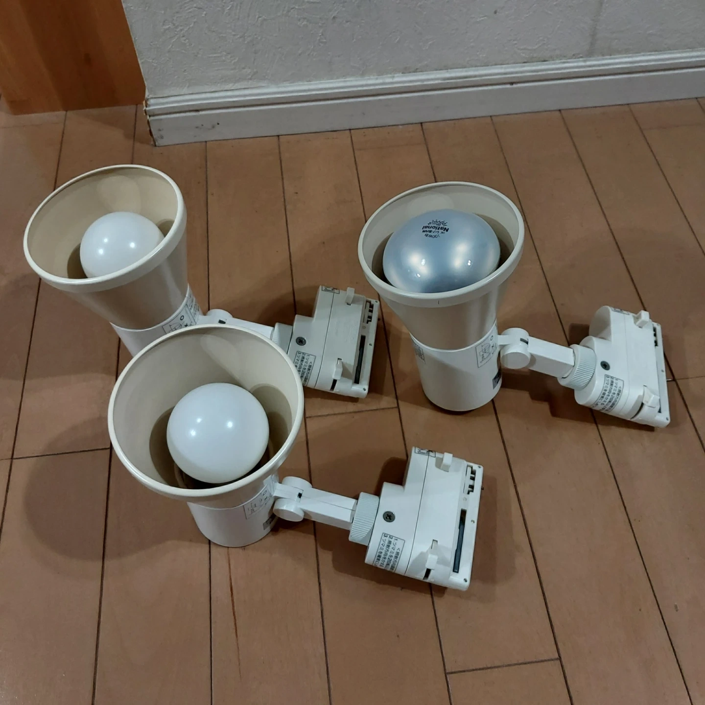ナショナル スポットライト 照明器具 レール用 3個セット の写真2枚目