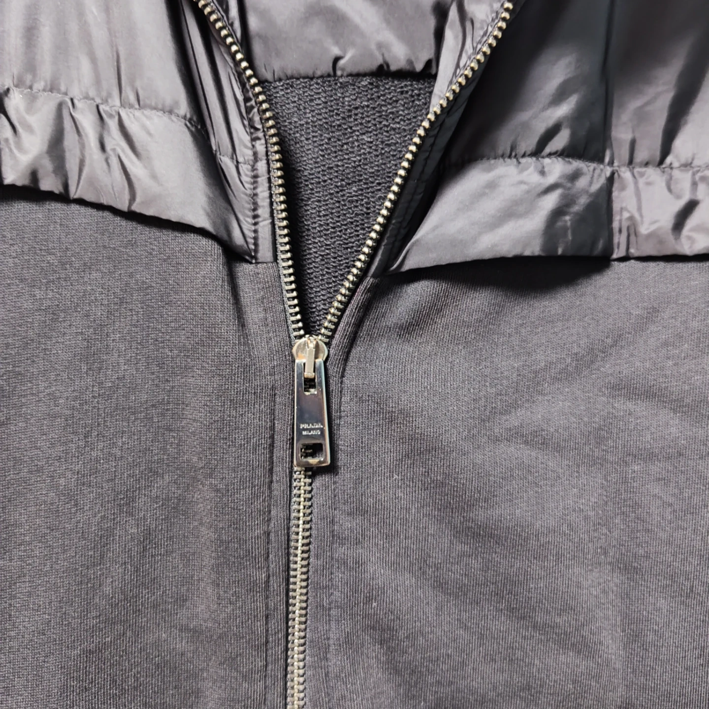 PRADA SPORT ナイロン ジャケット 黒 M フード付き プラダスポーツの写真8枚目