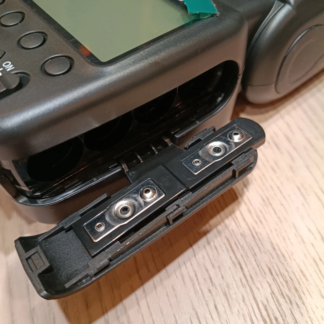 ニーワー スピードライト NW561 フラッシュの写真6枚目