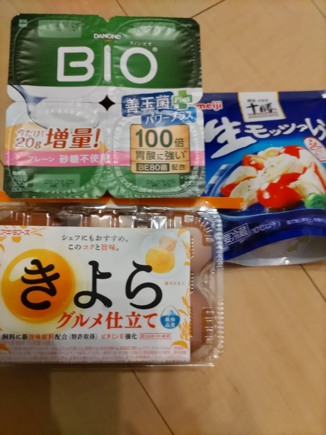 明治ダノンビオなど食品詰め合わせ