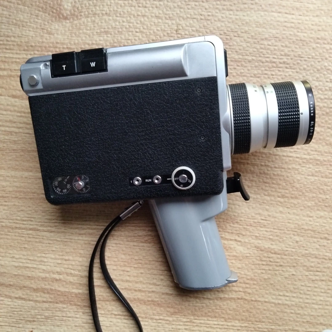 8mmフィルムカメラ レトロ 　ヴィンテージの写真2枚目