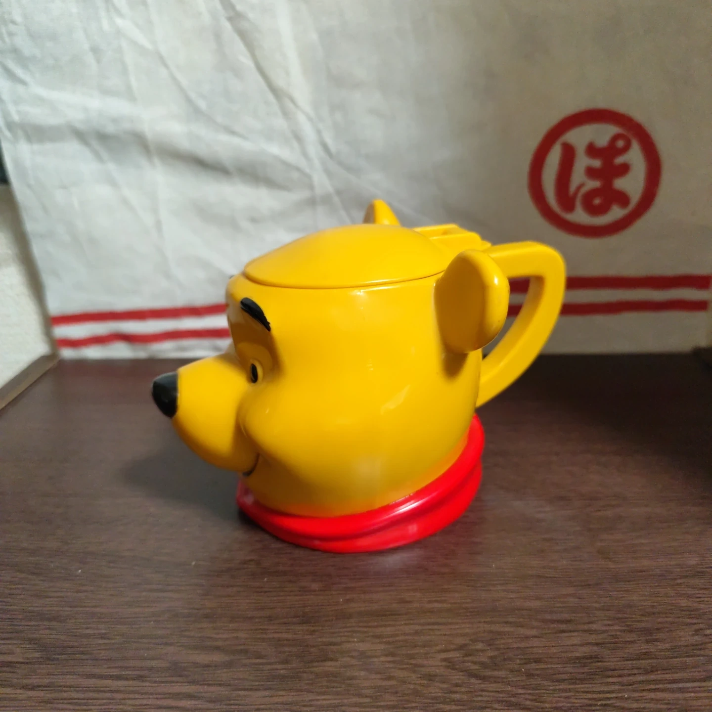 くまのプーさんの顔型ケース(かき氷カップ)の写真2枚目