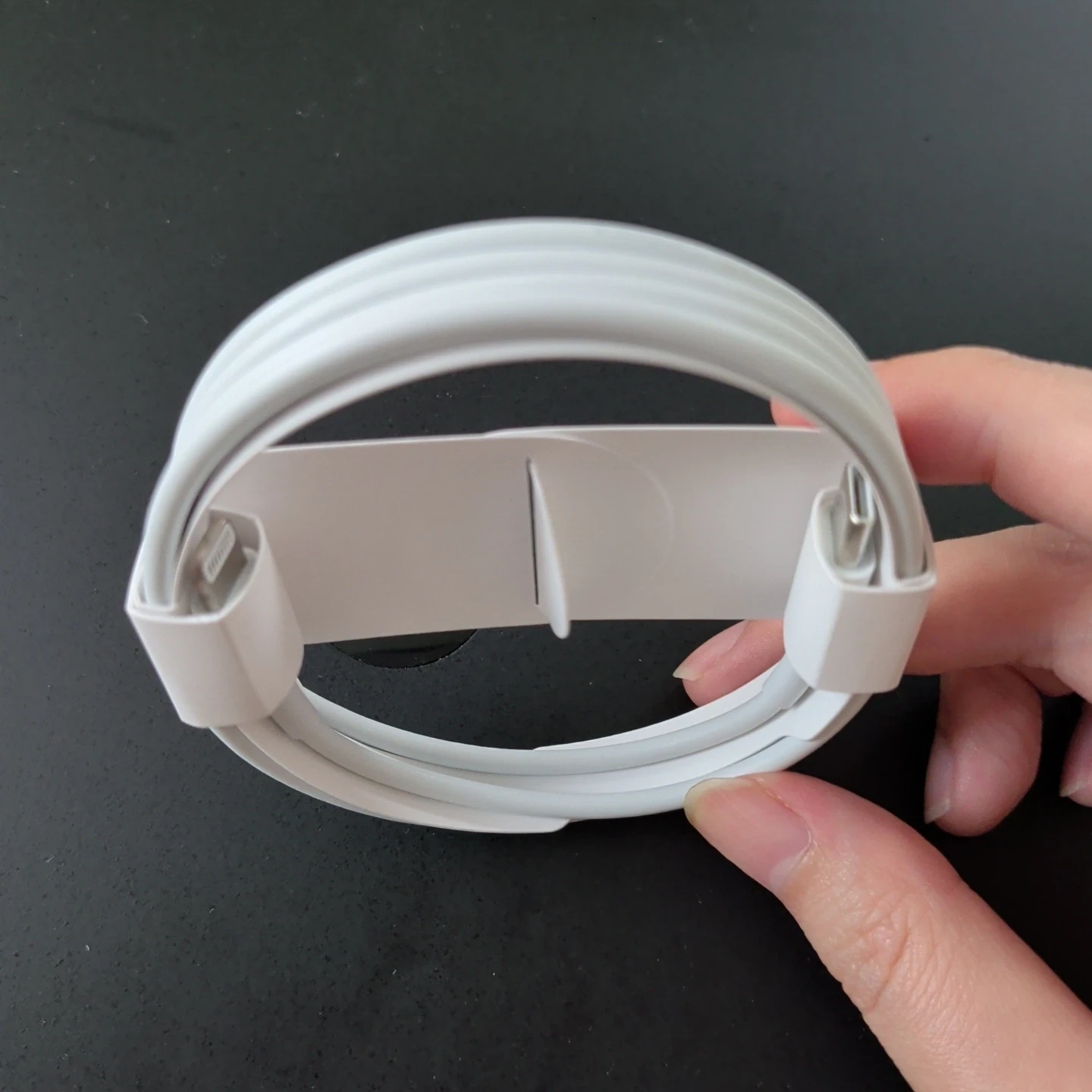 アップル USB-C - Lightningケーブルの写真2枚目