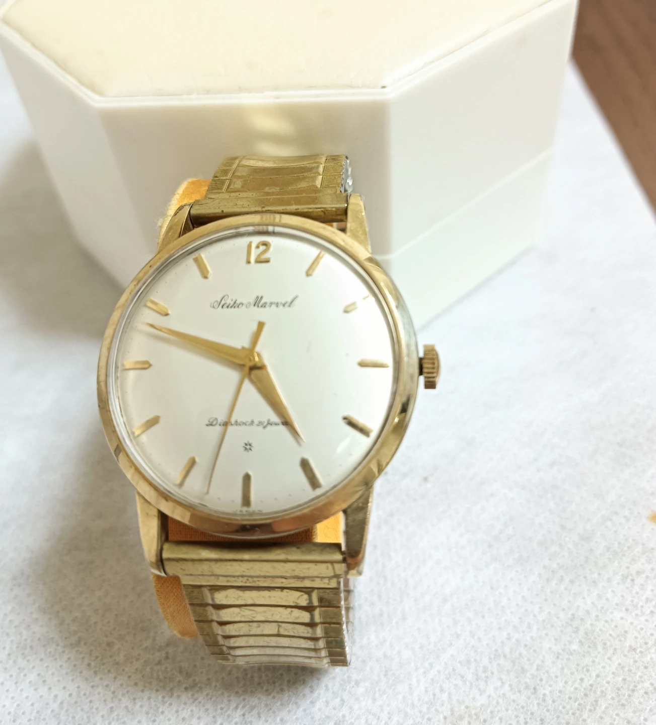 稀少品。SEIKO マーベル K14orK18 手巻き式 21石 腕時計