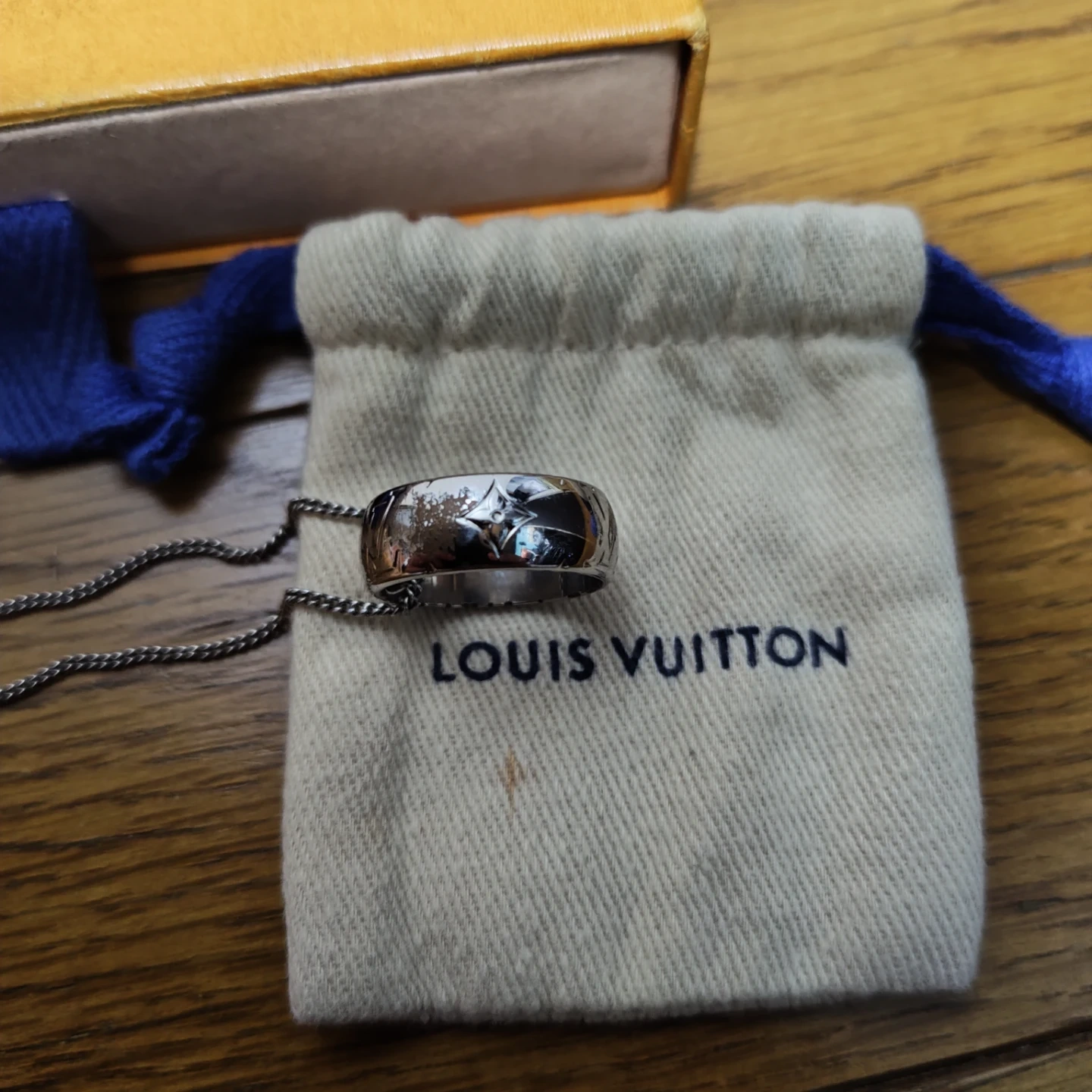 LOUIS VUITTON ルイヴィトン ネックレス リング チャーム シルバーの写真5枚目