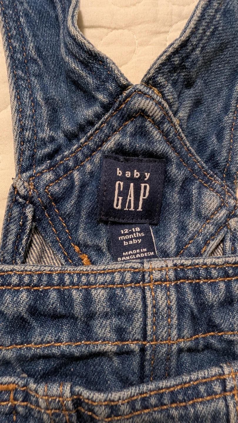 ベビーギャップ デニムサロペット 80cm ハート刺繍の写真3枚目
