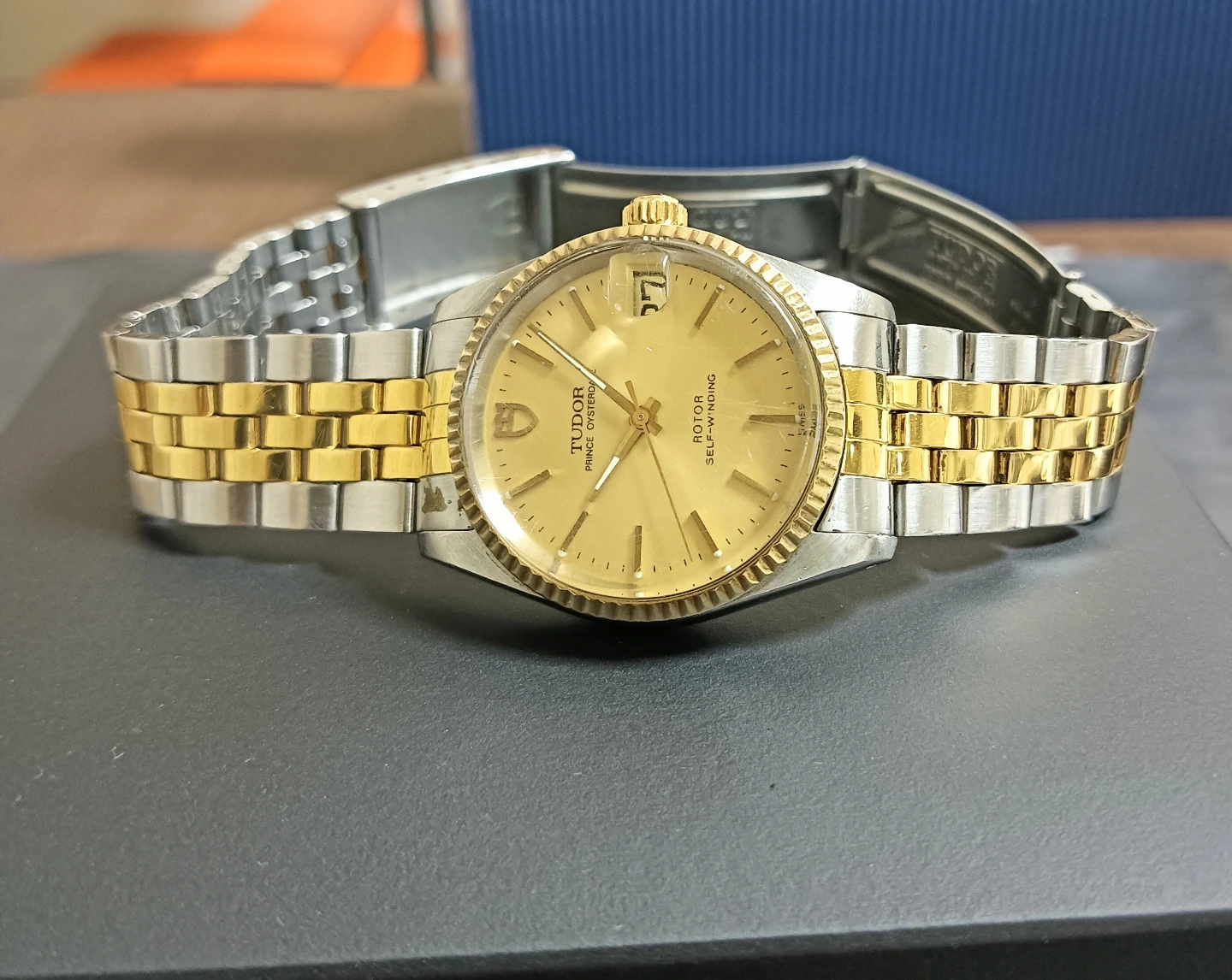 オーバーホール済み。TUDOR プリンスオイスターデイト K18金YGベゼル & コンビGPブレス 自動巻き 腕時計の写真7枚目