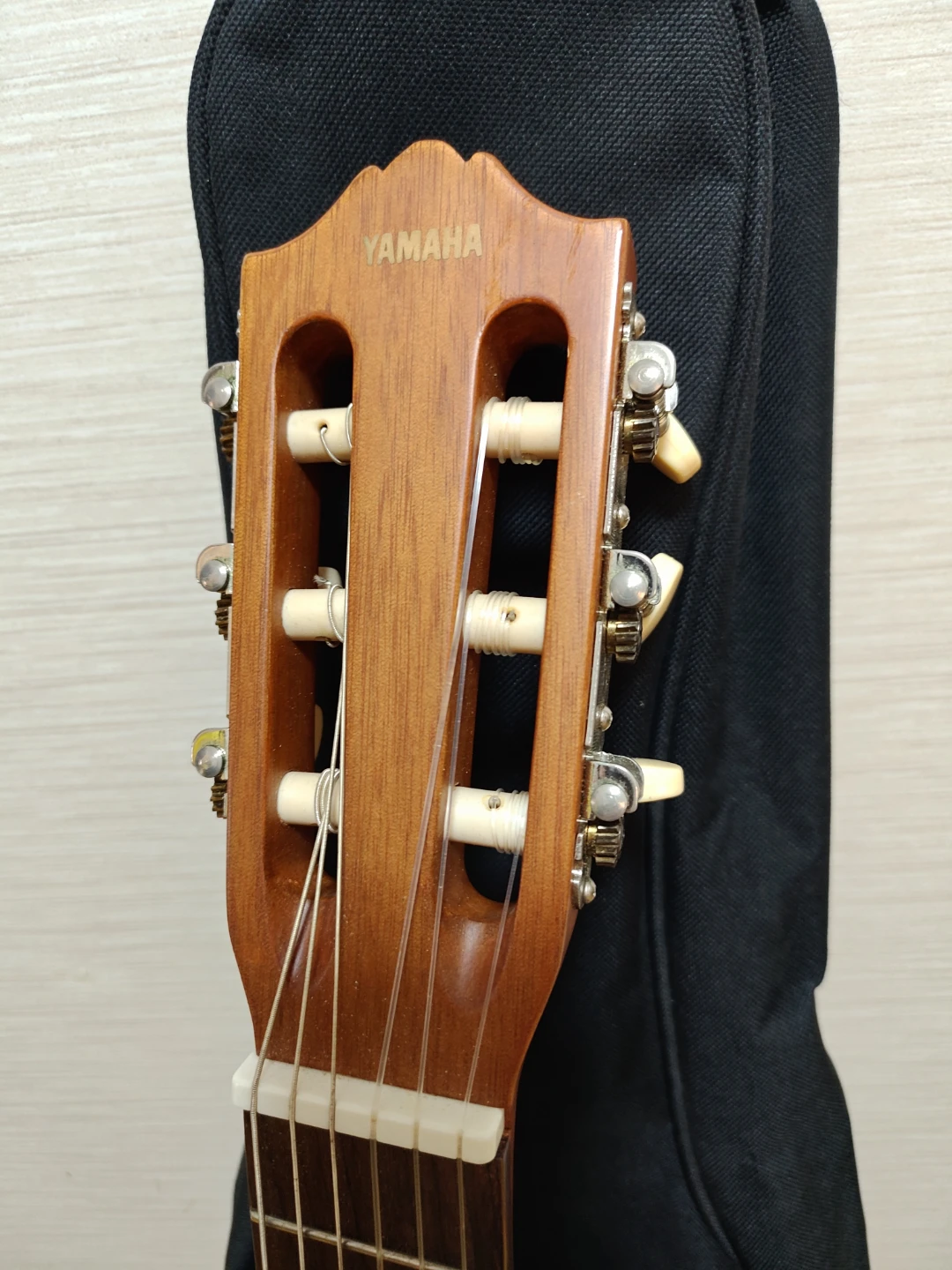 Yamaha Guitalele GL-1 専用ケース付きの写真4枚目