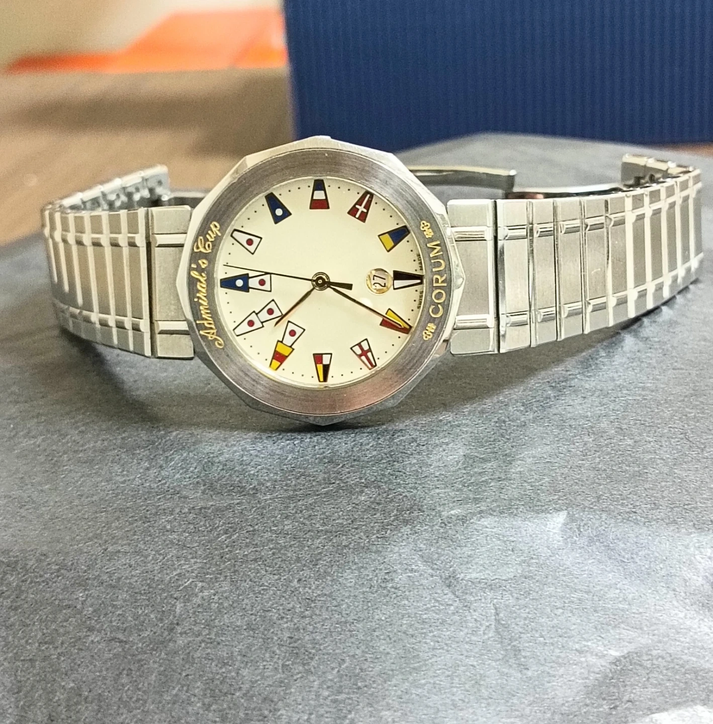 非常に美品。 CORUM コルム アドミラルズカップ メンズ 腕時計の写真7枚目